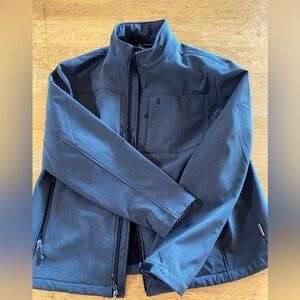 Very nice free county light weight shell jacket